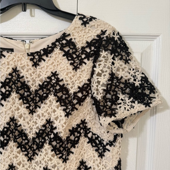 Talbot’s Women’s Black White Floral Lace Crochet Chevron Sheath Dress Career 8 - Picture 3 of 12